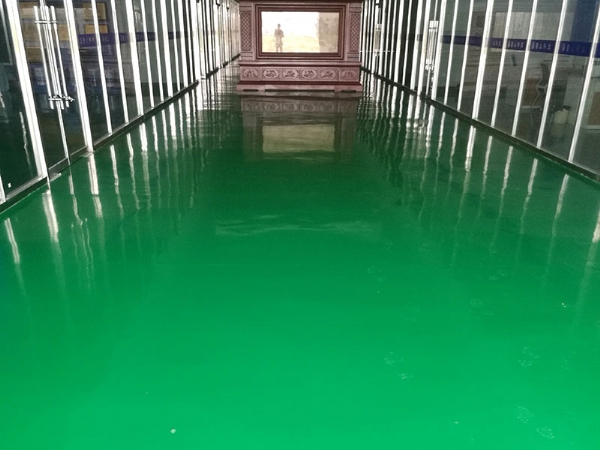 密封固化劑地坪和環(huán)氧地坪有什么不同？